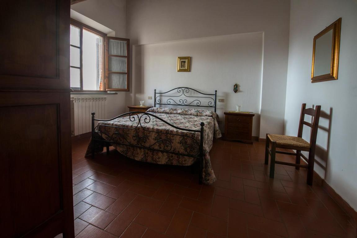 Agriturismo Poggio Al Tesoro Crespina Exterior photo